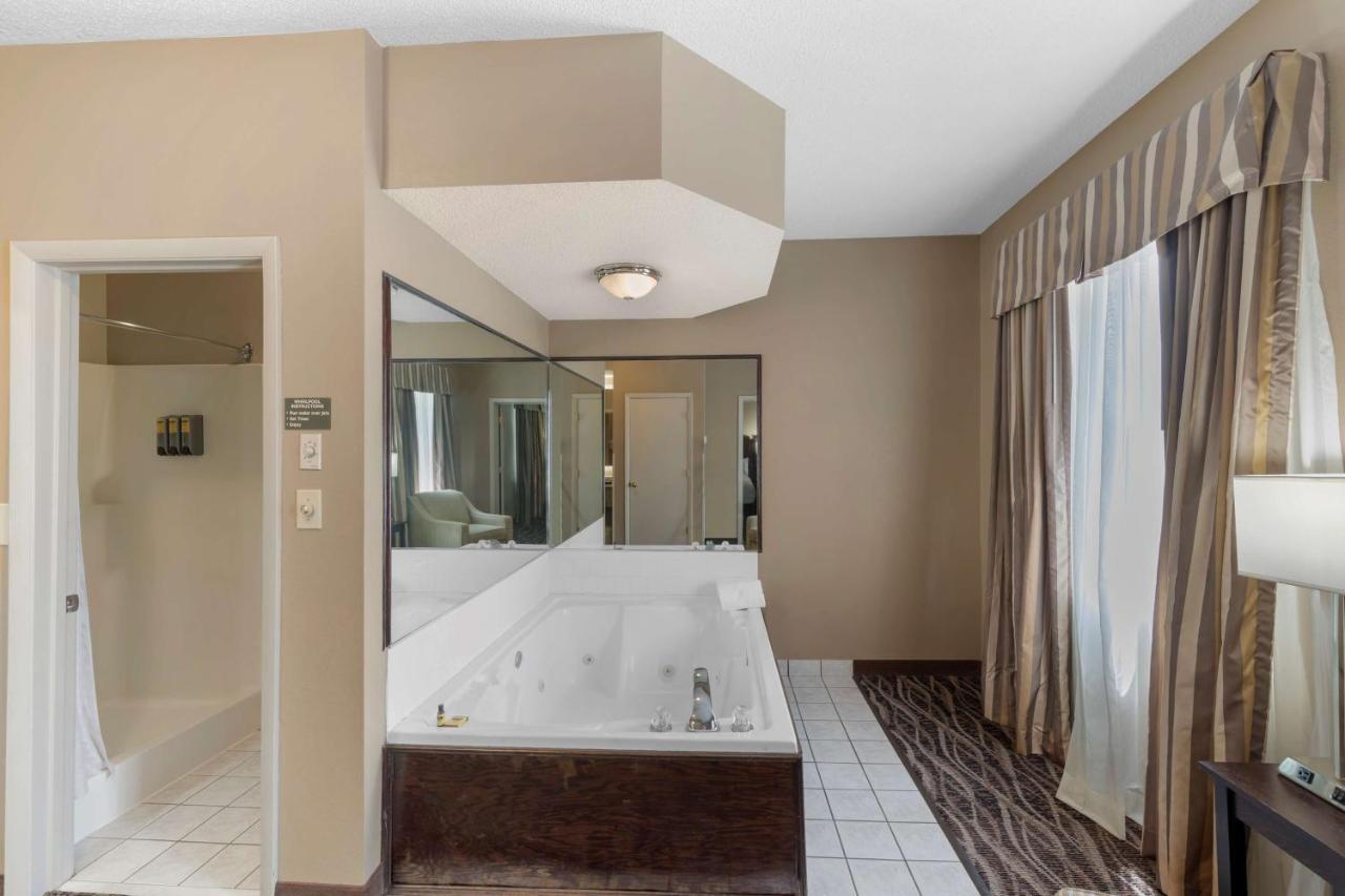 Best Western Plus Russellville Hotel & Suites Екстер'єр фото