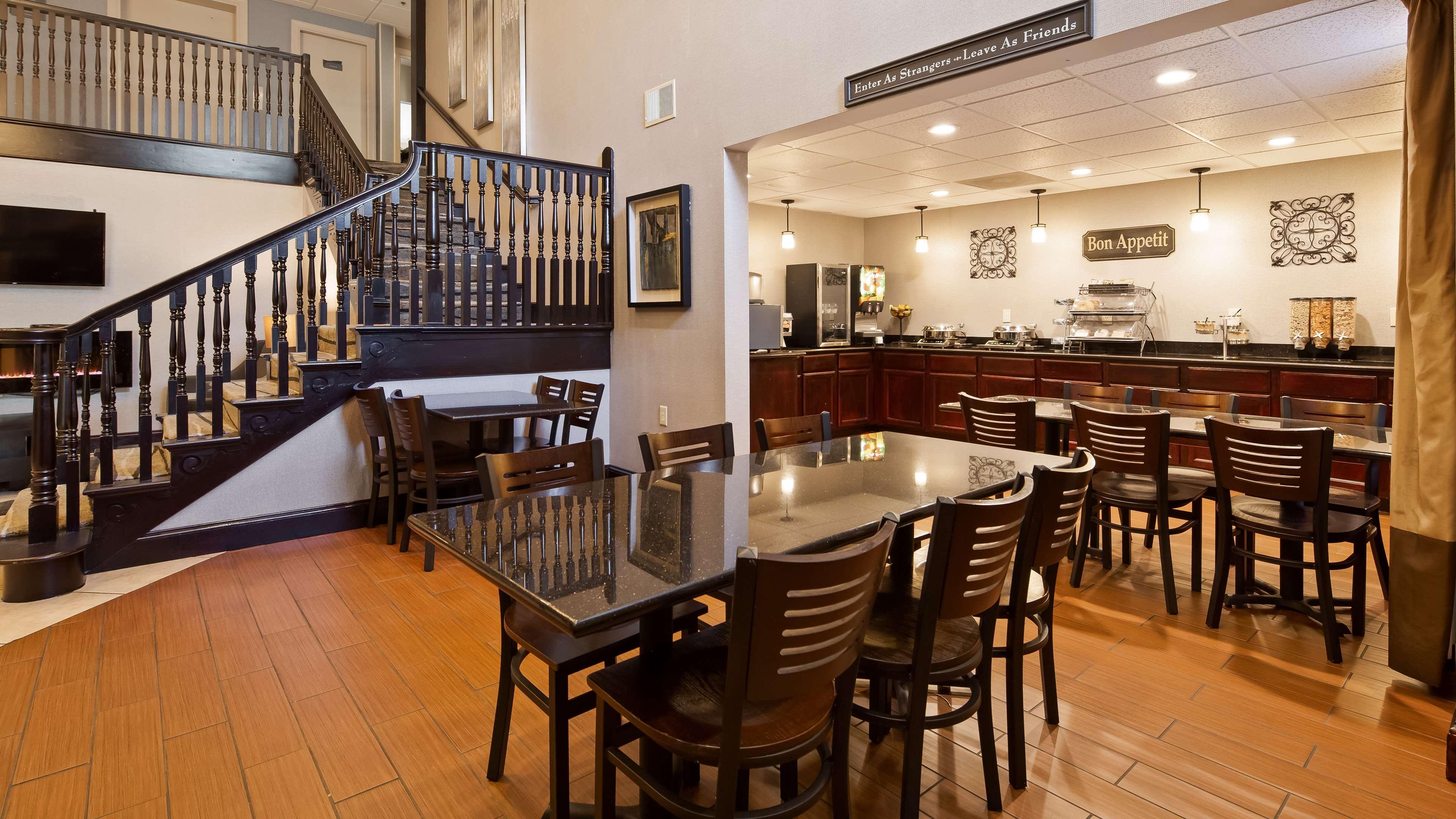 Best Western Plus Russellville Hotel & Suites Екстер'єр фото